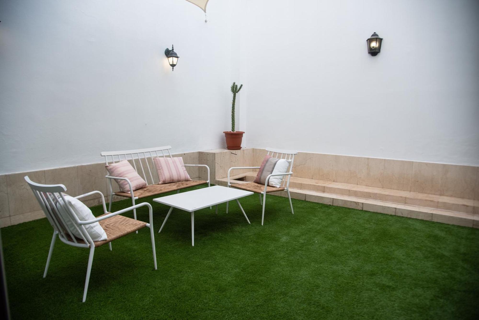 Tentudia Charming Apartments With Private Roof-Top Or Patio In San Bernardo By Ocityzen Sevilla Exterior foto