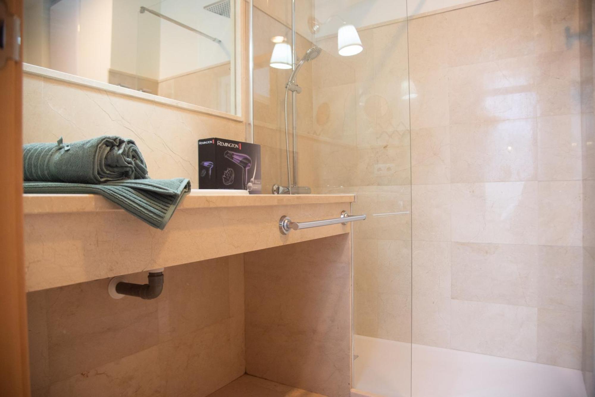Tentudia Charming Apartments With Private Roof-Top Or Patio In San Bernardo By Ocityzen Sevilla Exterior foto